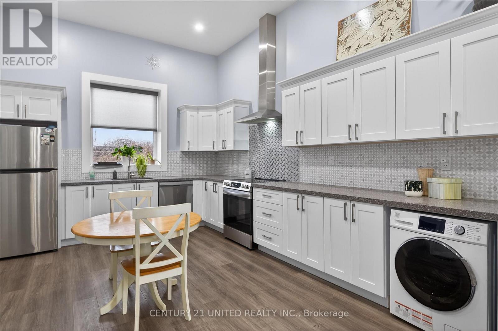 1717 ASPHODEL 10TH LINE