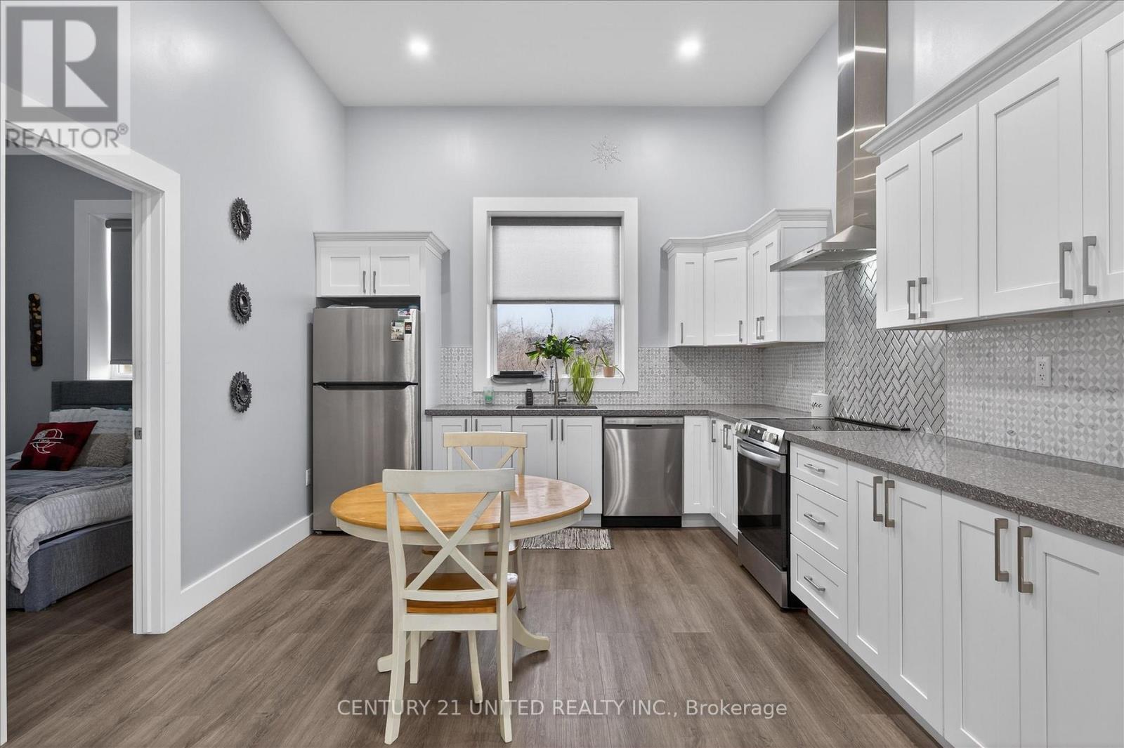 1717 ASPHODEL 10TH LINE