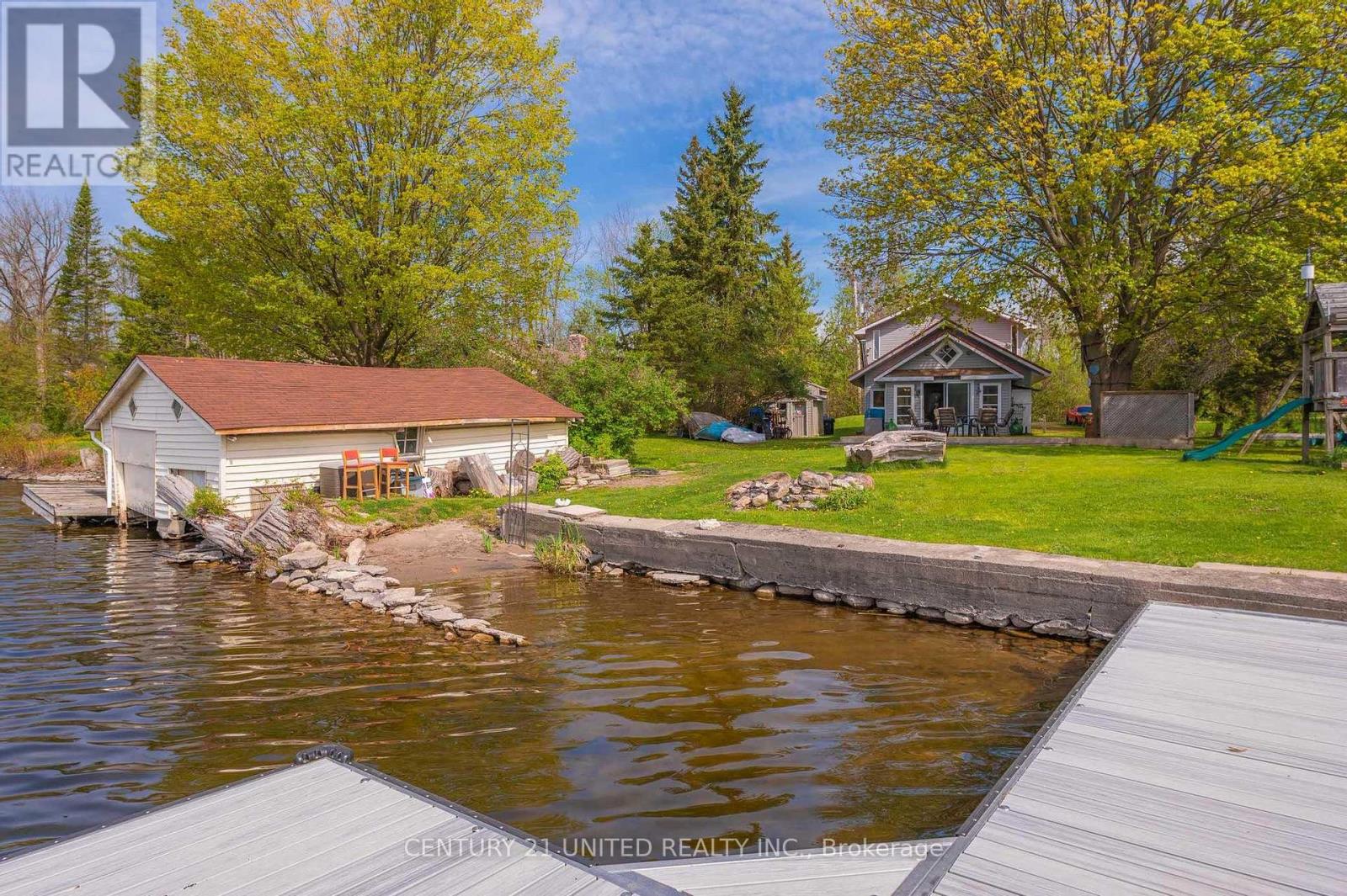 1035 JARVIS LANE