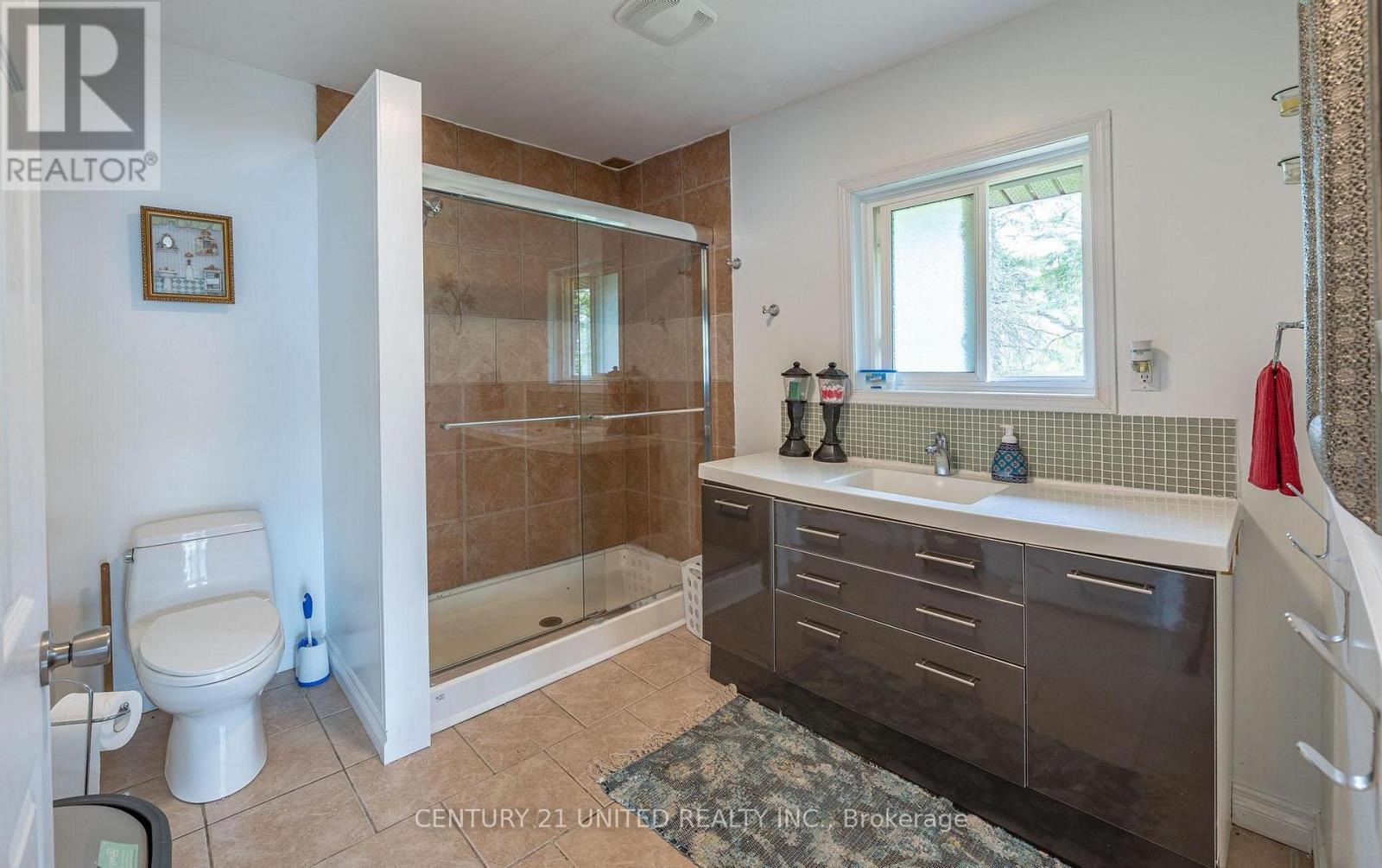 1035 JARVIS LANE