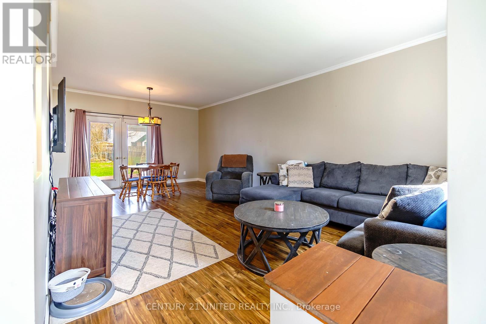 15 MATHISON STREET E