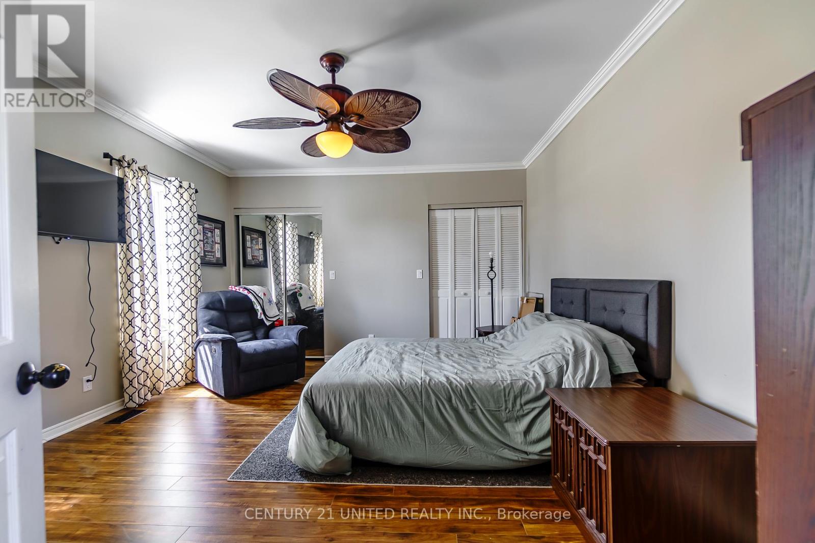 15 MATHISON STREET E