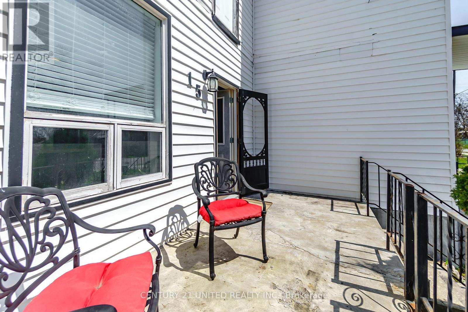 15 MATHISON STREET E