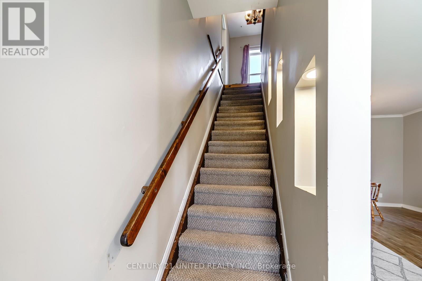 15 MATHISON STREET E