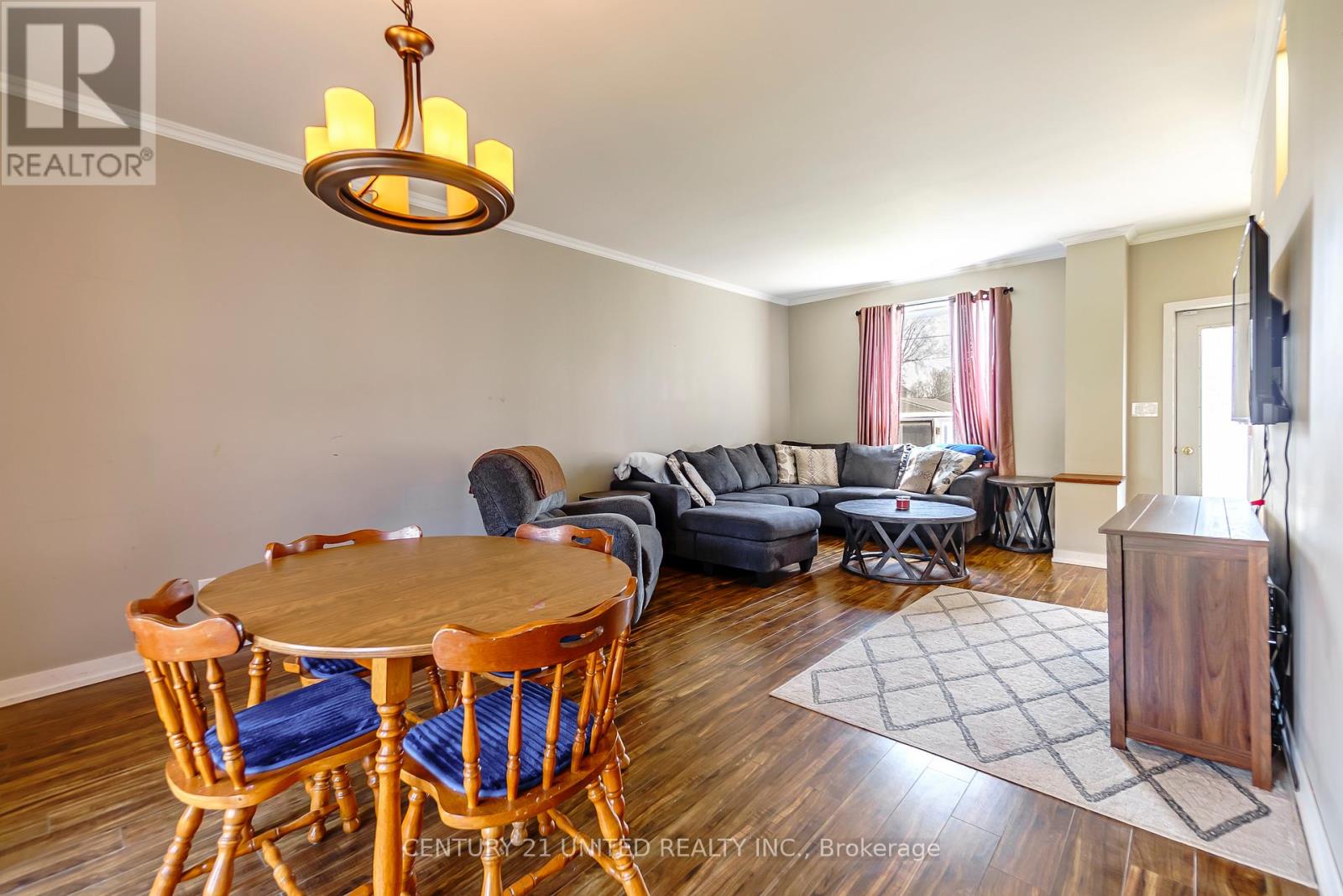 15 MATHISON STREET E