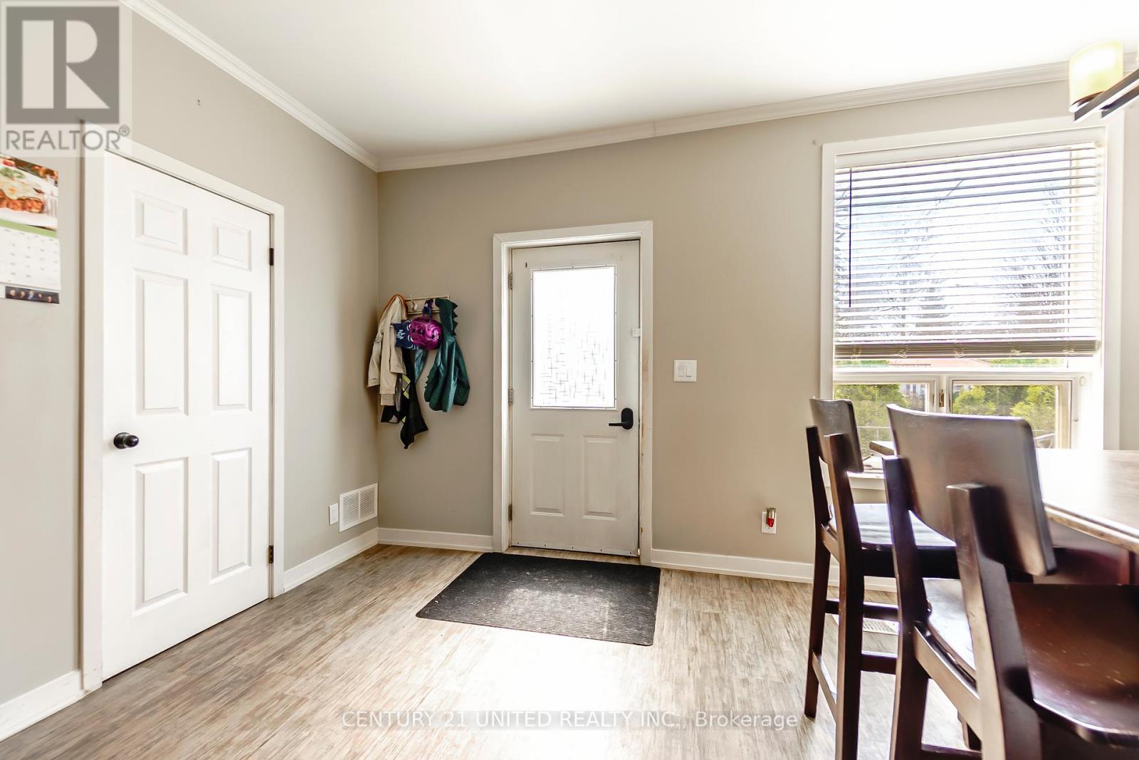 15 MATHISON STREET E