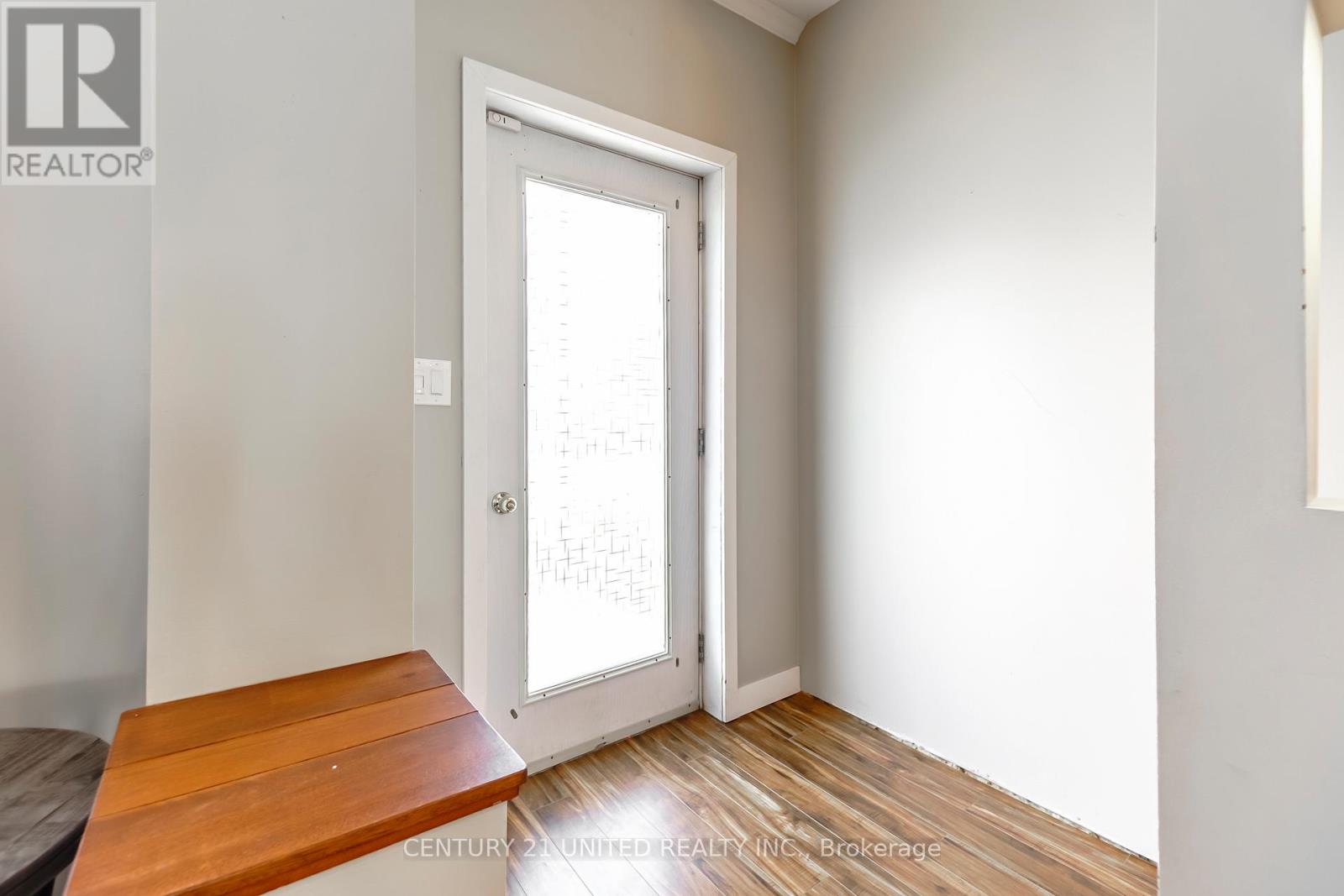 15 MATHISON STREET E