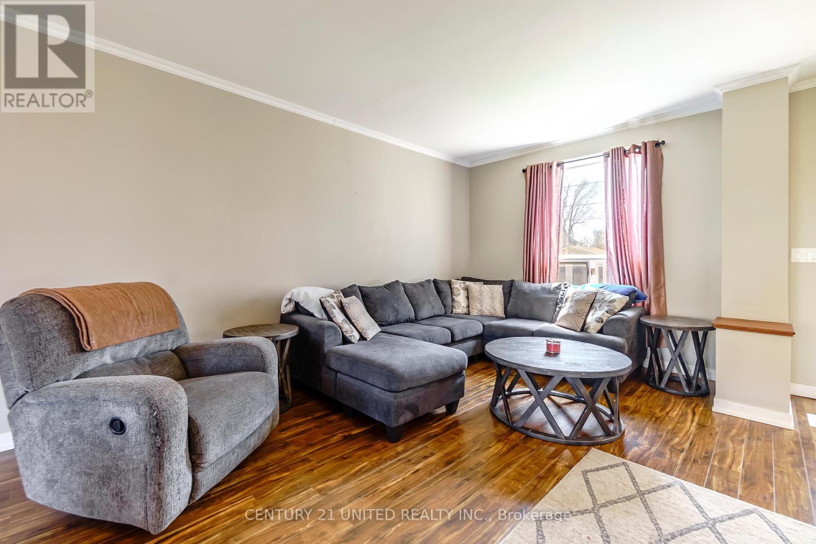 15 MATHISON STREET E