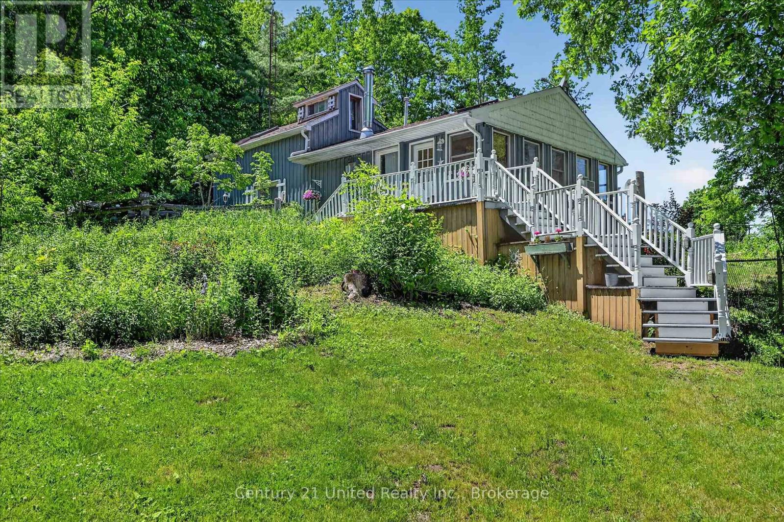 90 BOWEN ROAD