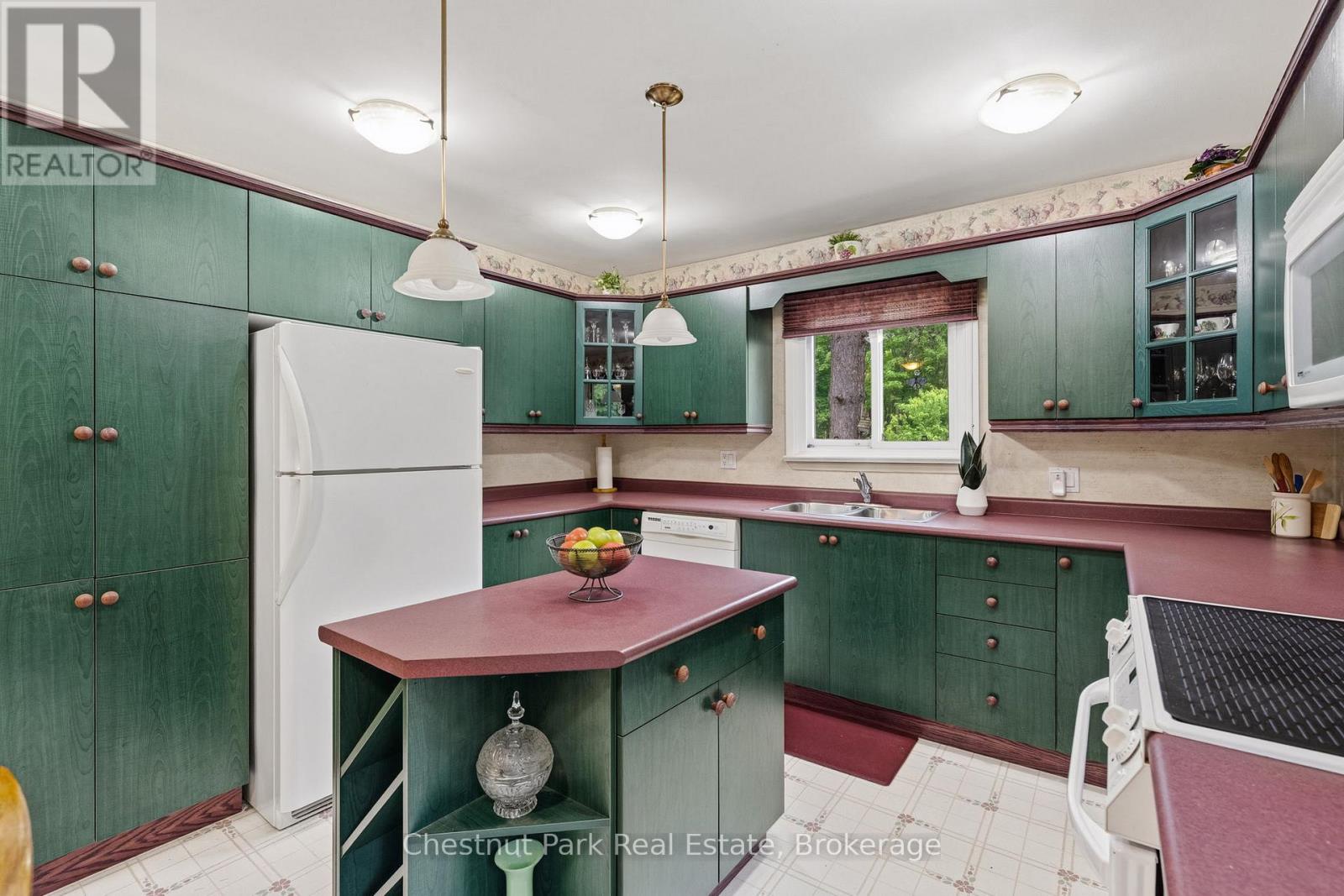 379 GABLES ROAD