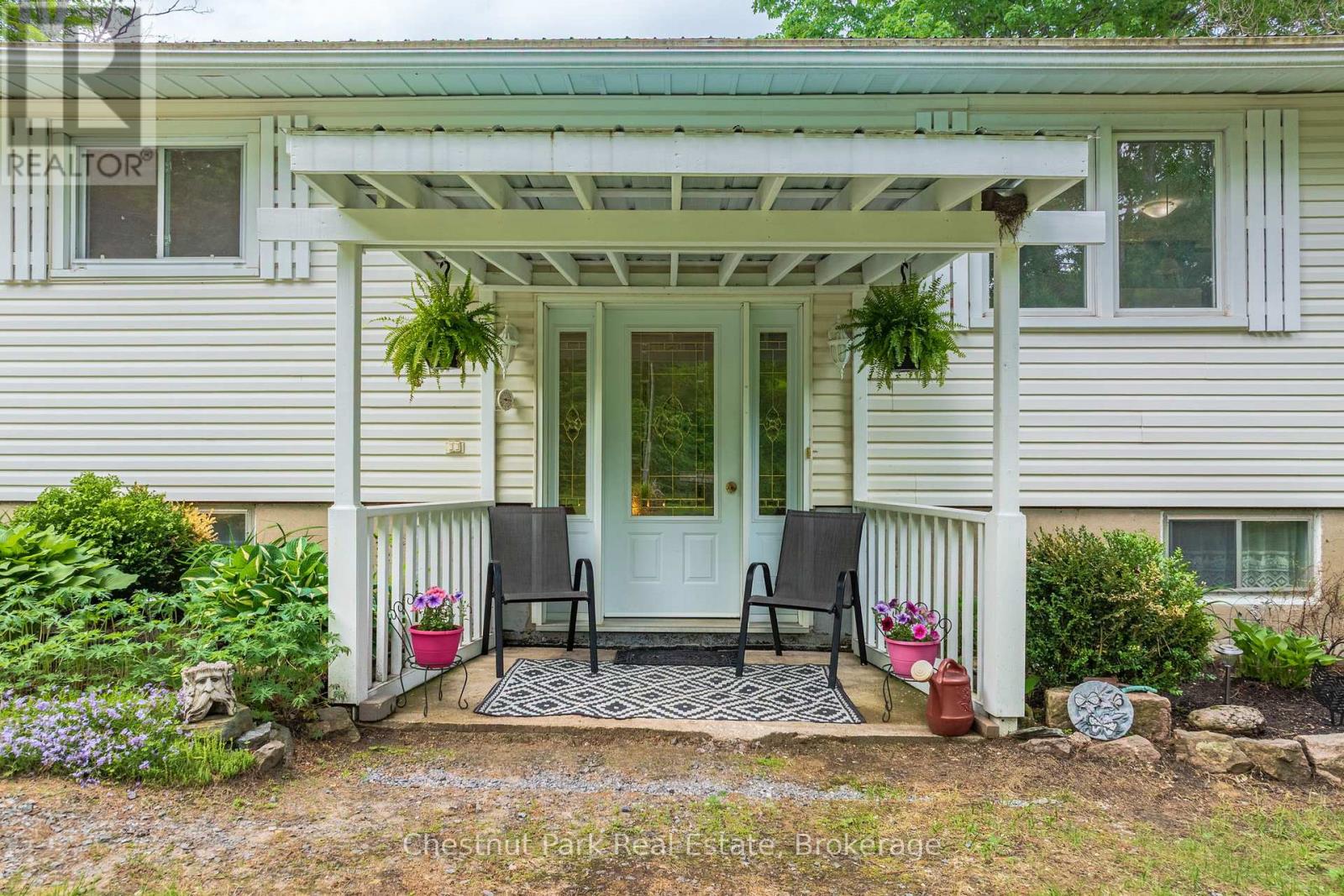 379 GABLES ROAD