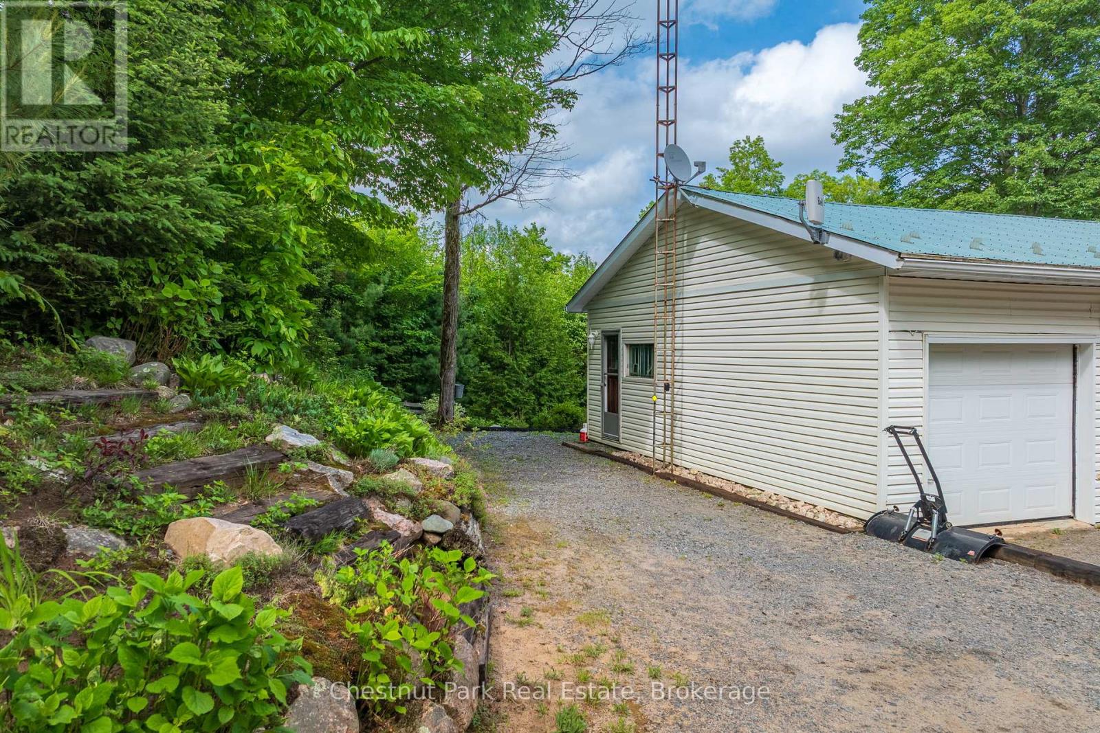 379 GABLES ROAD