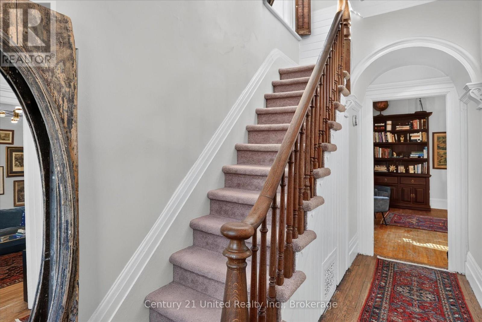 141 WALTON STREET