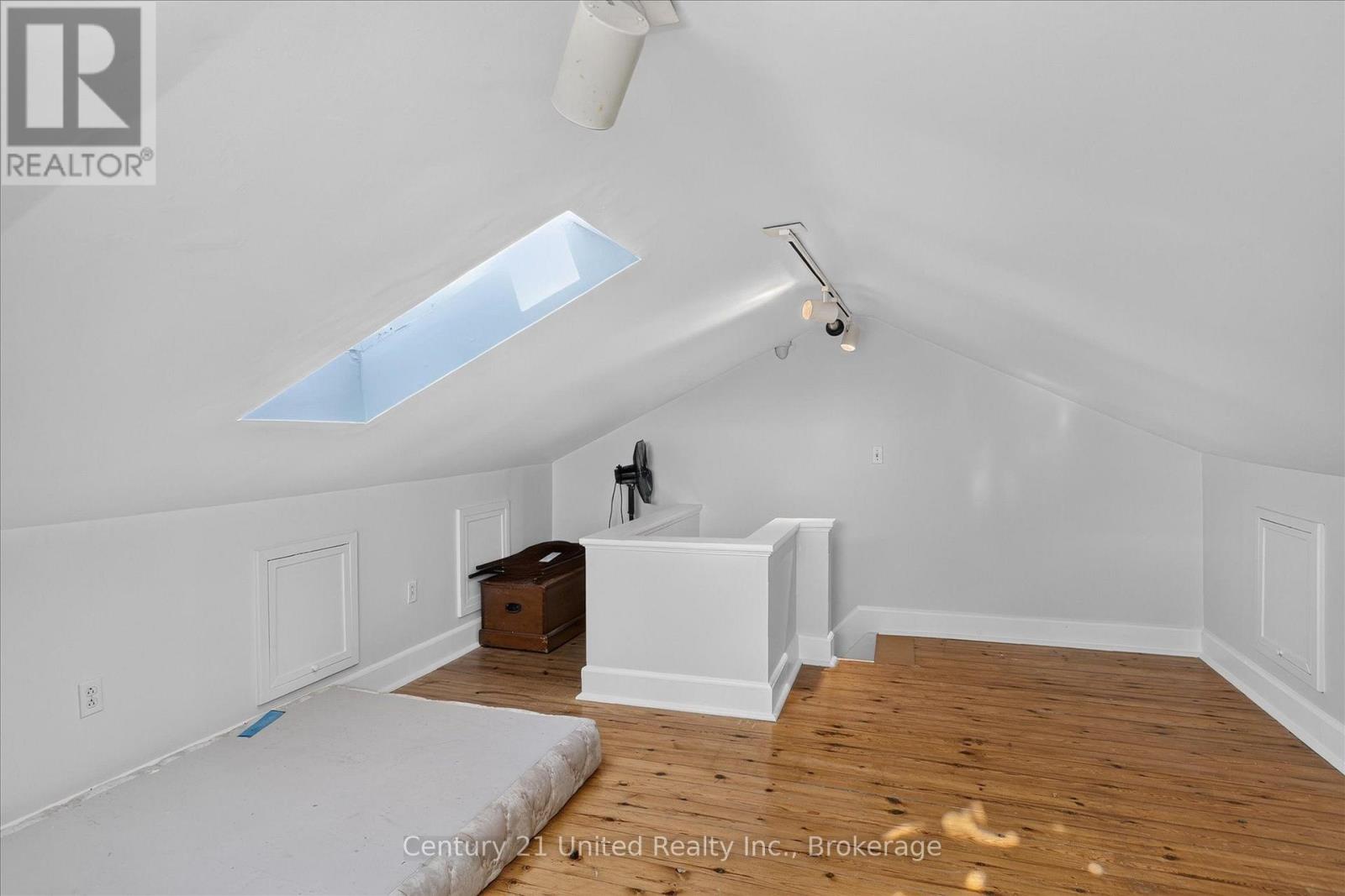 141 WALTON STREET