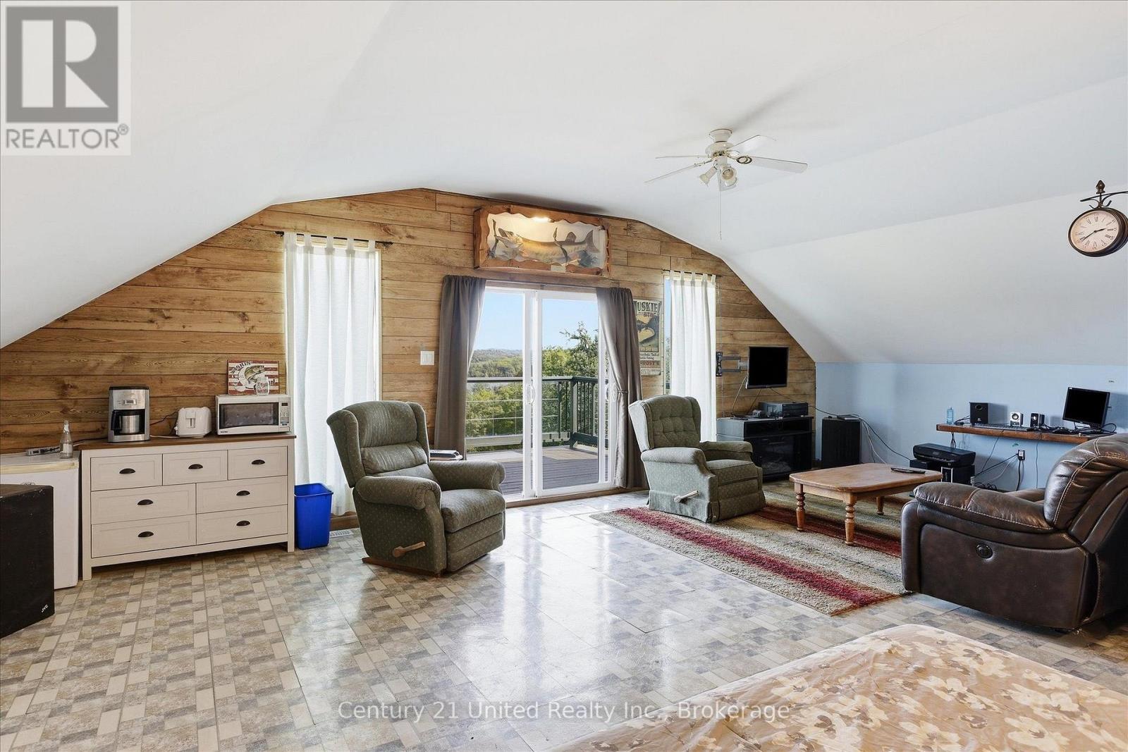 216 NORTH INDIAN ROAD