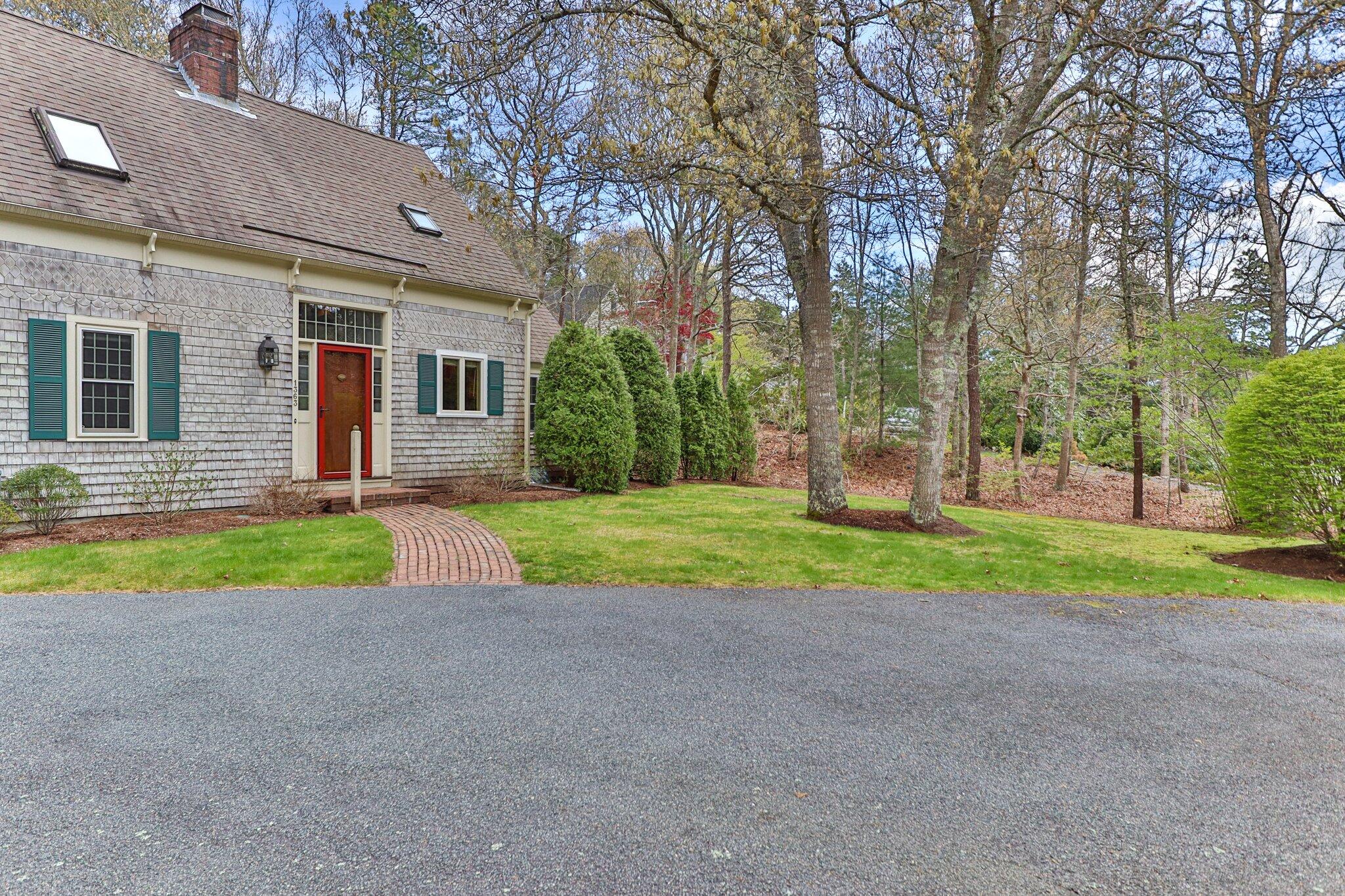 1363 Old Post Road