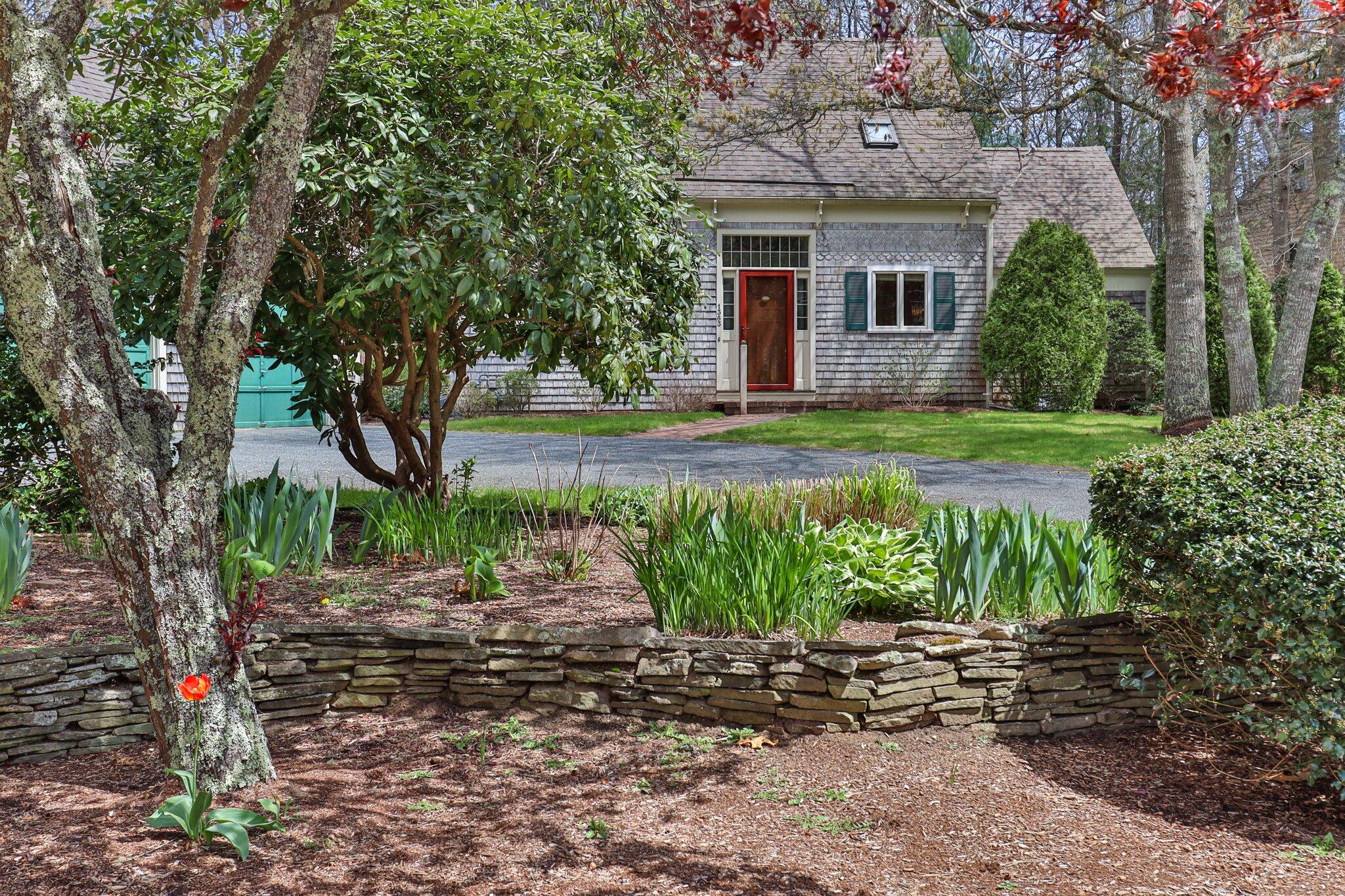 1363 Old Post Road