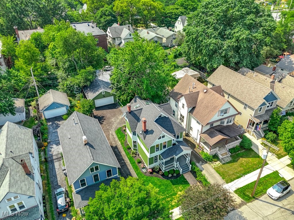 6309 W Clinton Avenue