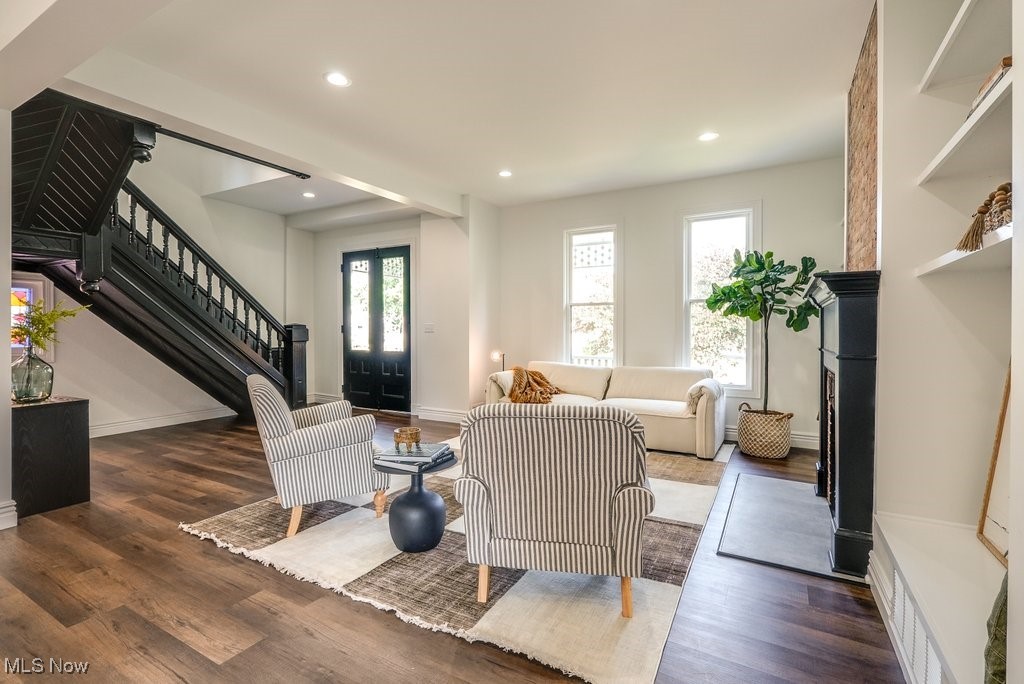 6309 W Clinton Avenue