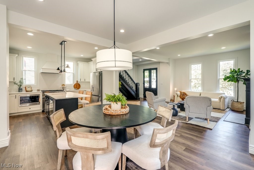 6309 W Clinton Avenue