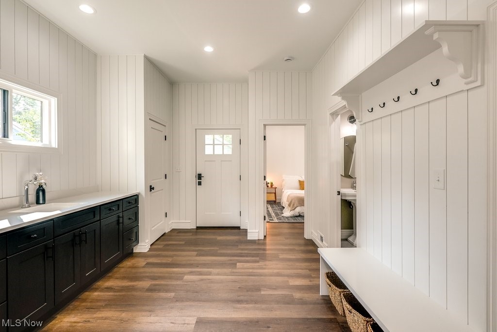 6309 W Clinton Avenue