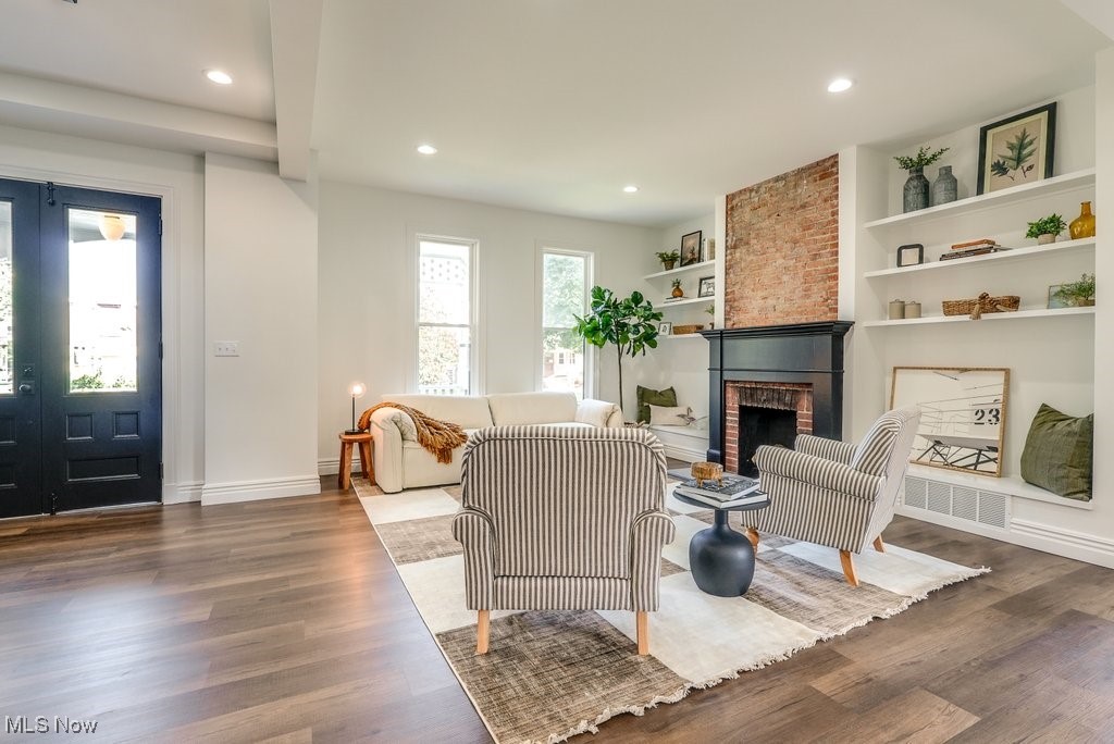 6309 W Clinton Avenue