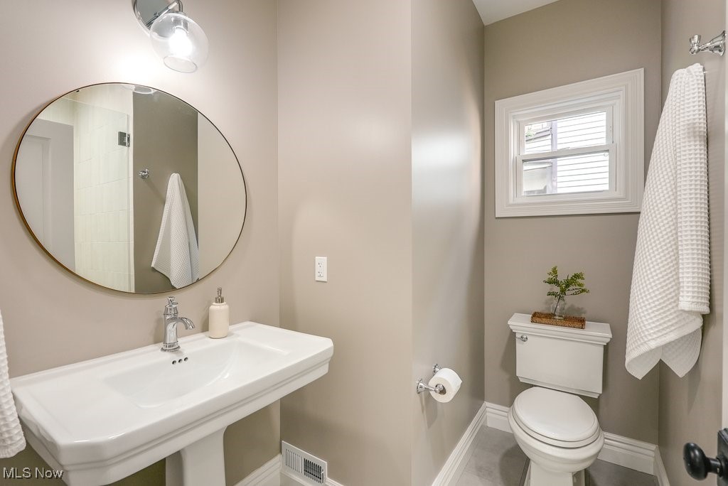 6309 W Clinton Avenue