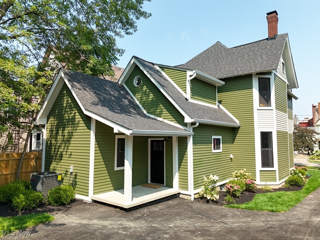 6309 W Clinton Avenue