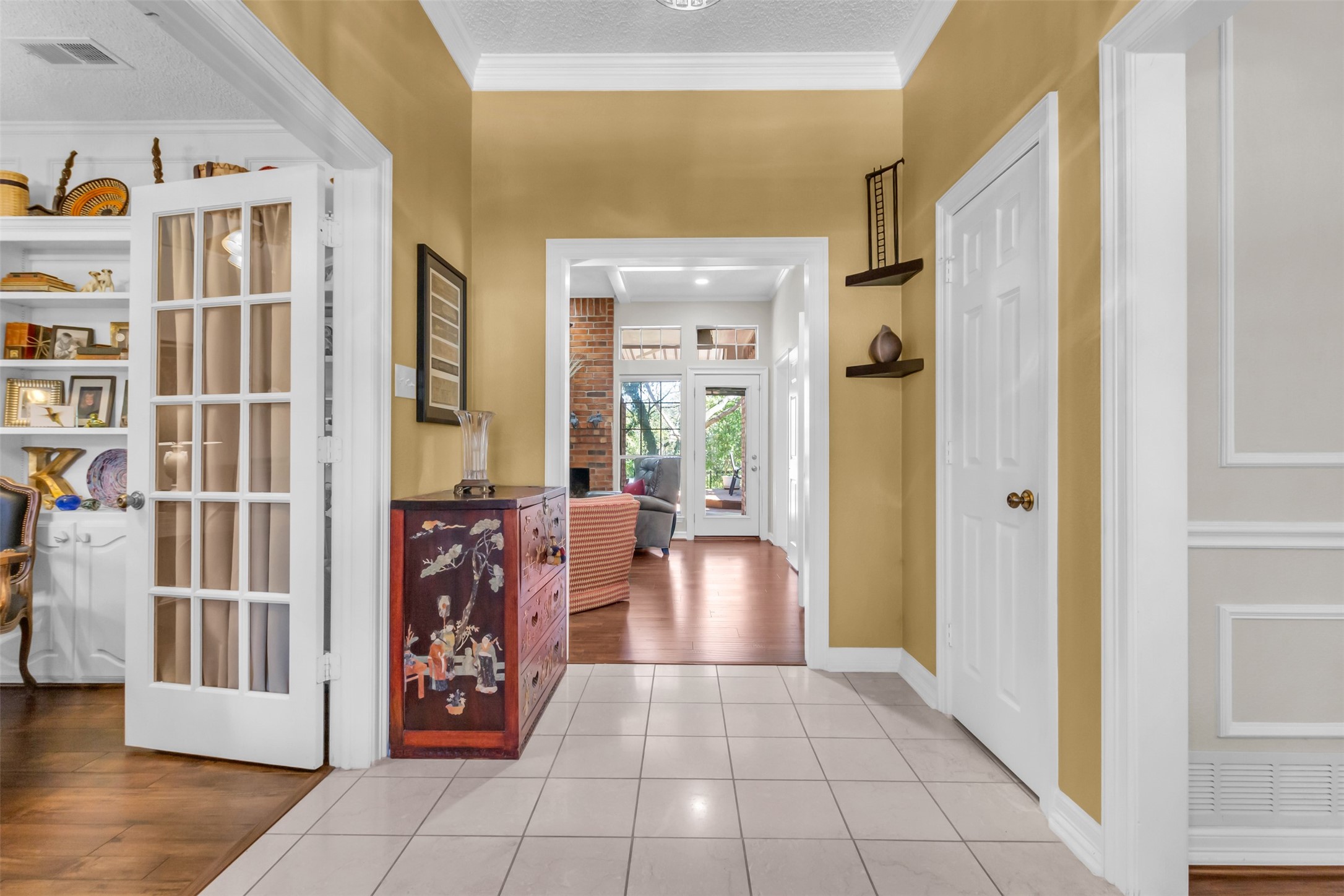 804 Hidden Creek Court