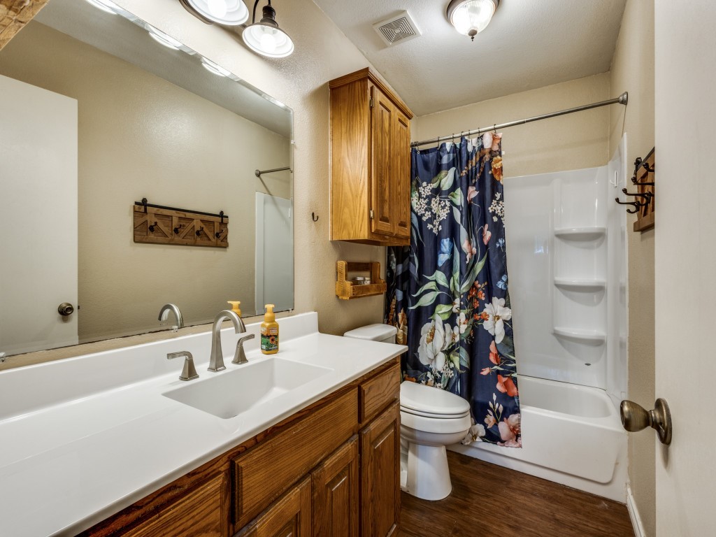 5605 County Road 1129