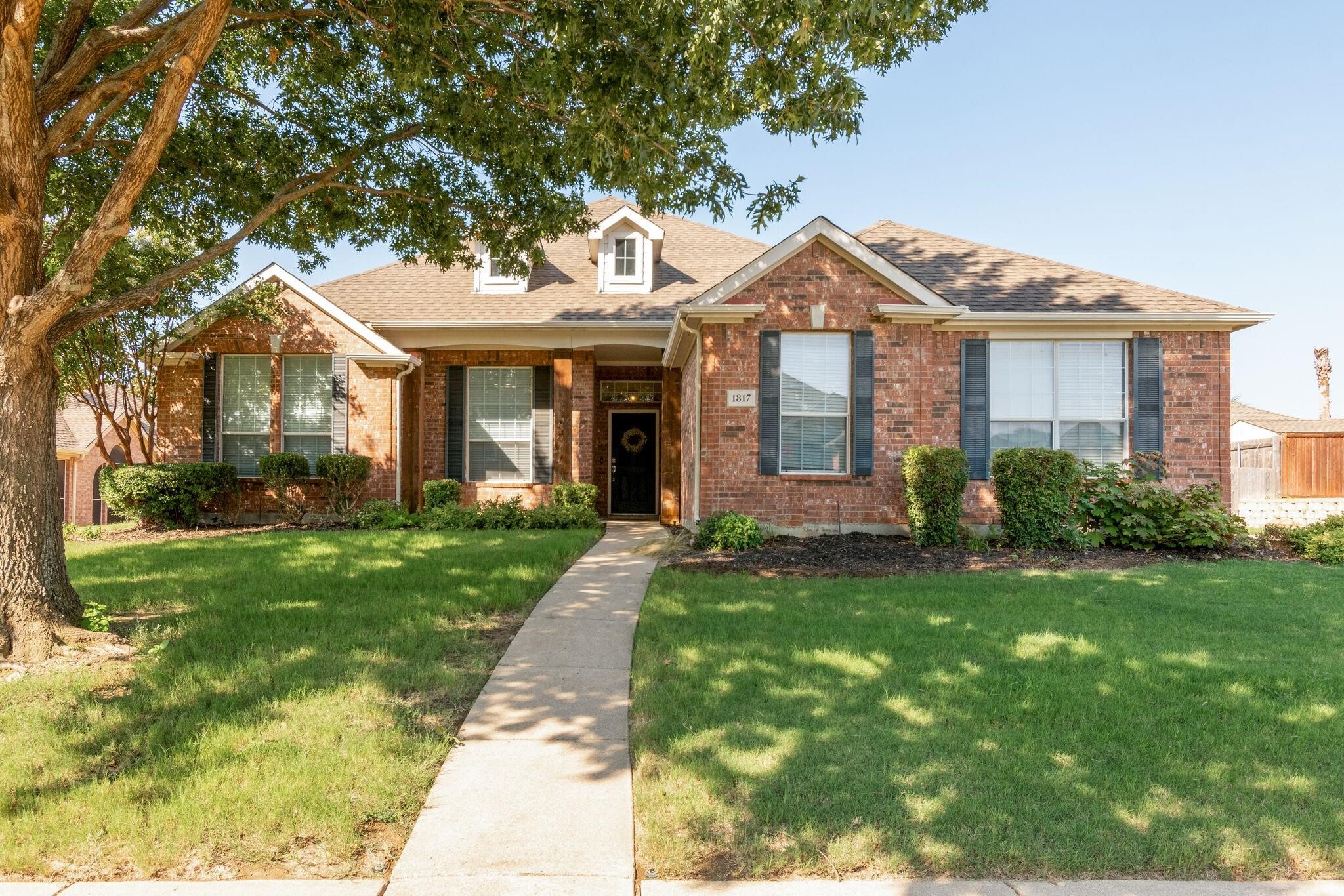 1817 Clear Summit Lane