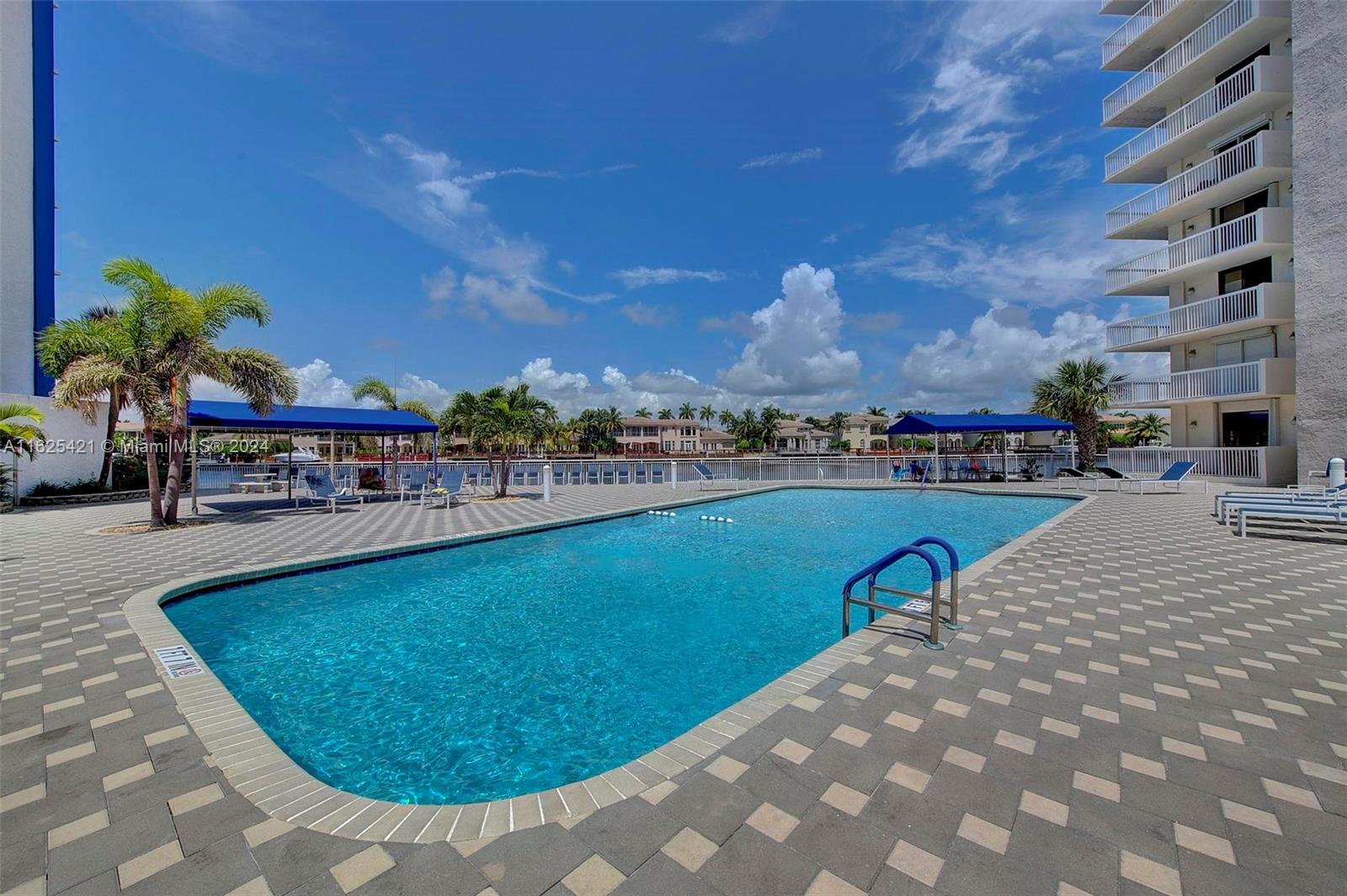 1600 S Ocean Dr # 5A