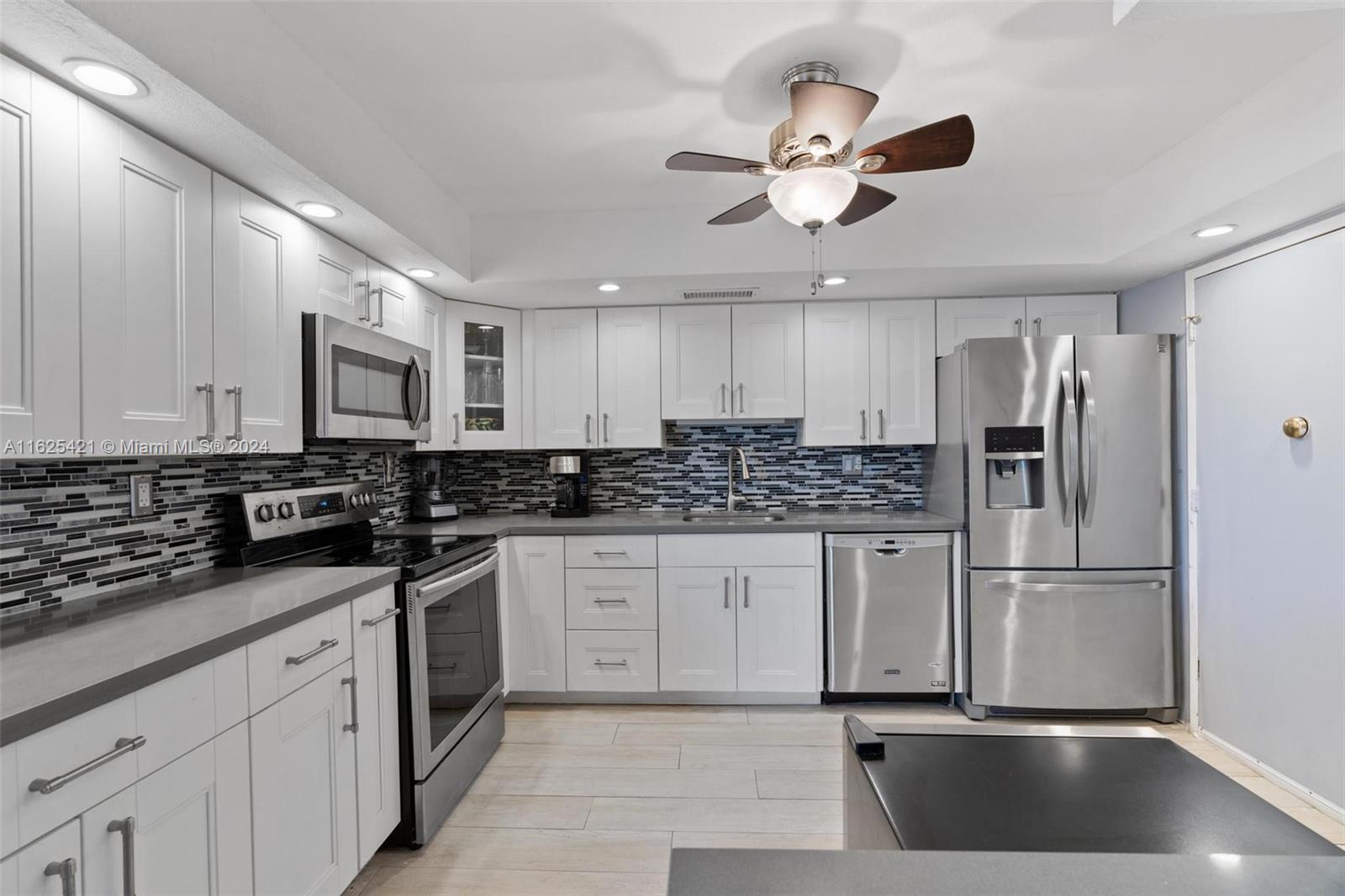 1600 S Ocean Dr # 5A