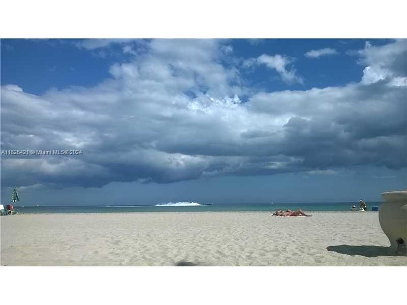 1600 S Ocean Dr # 5A