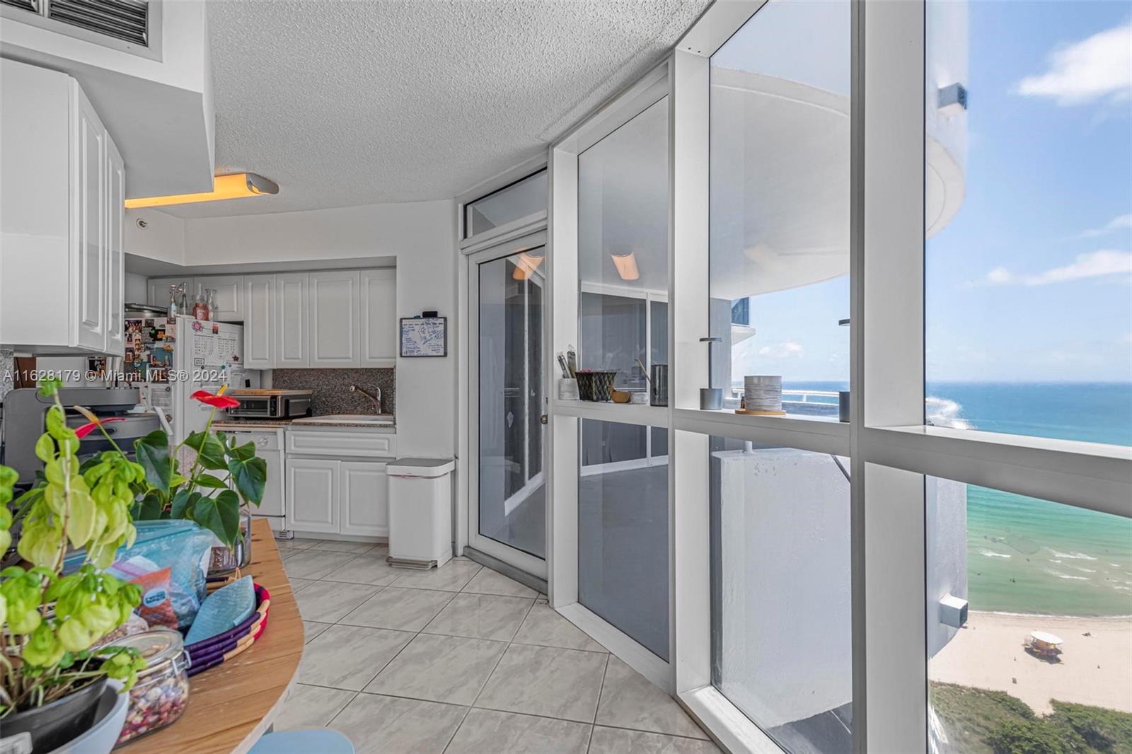 6301 Collins Ave # 2605