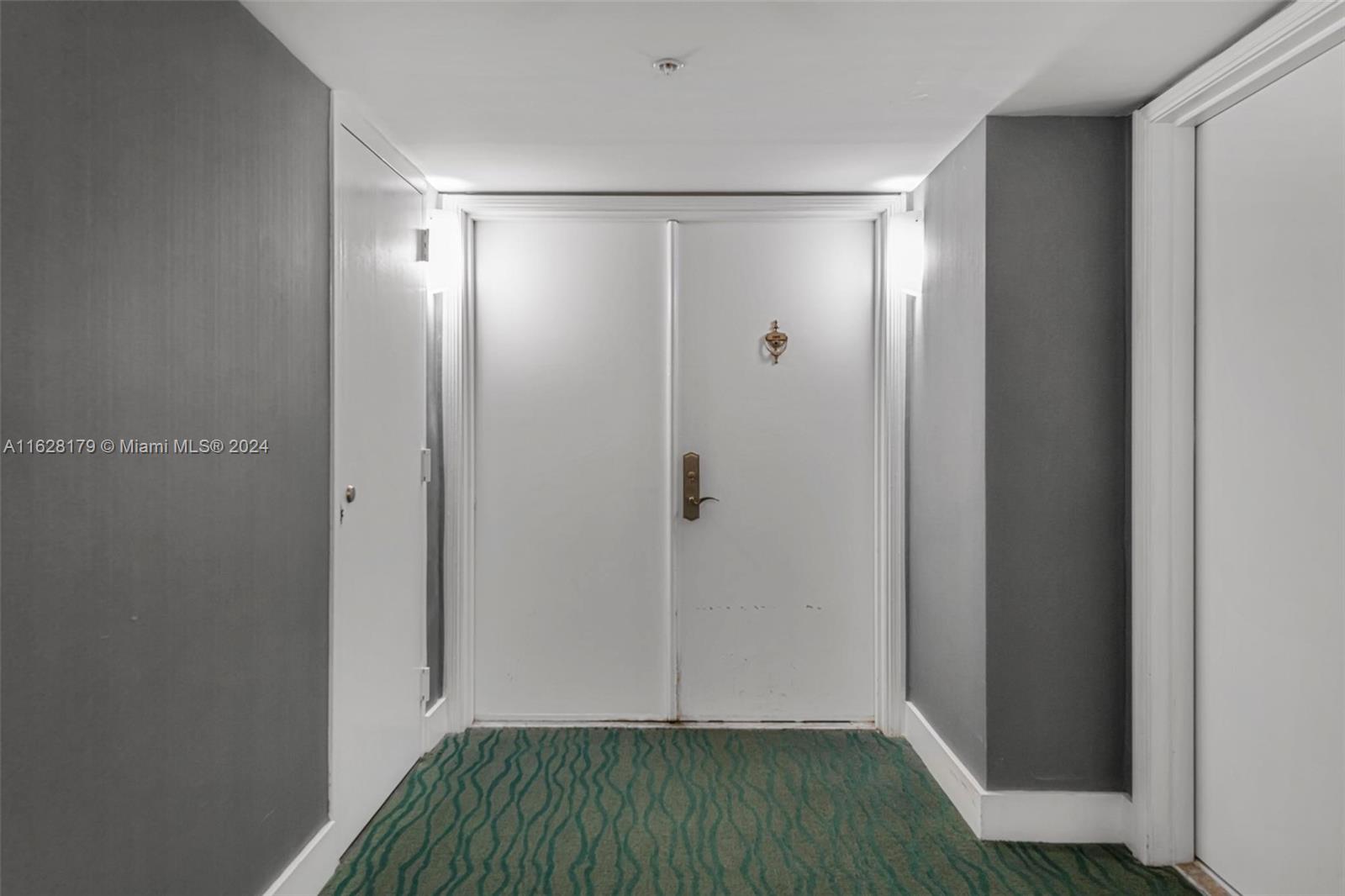 6301 Collins Ave # 2605