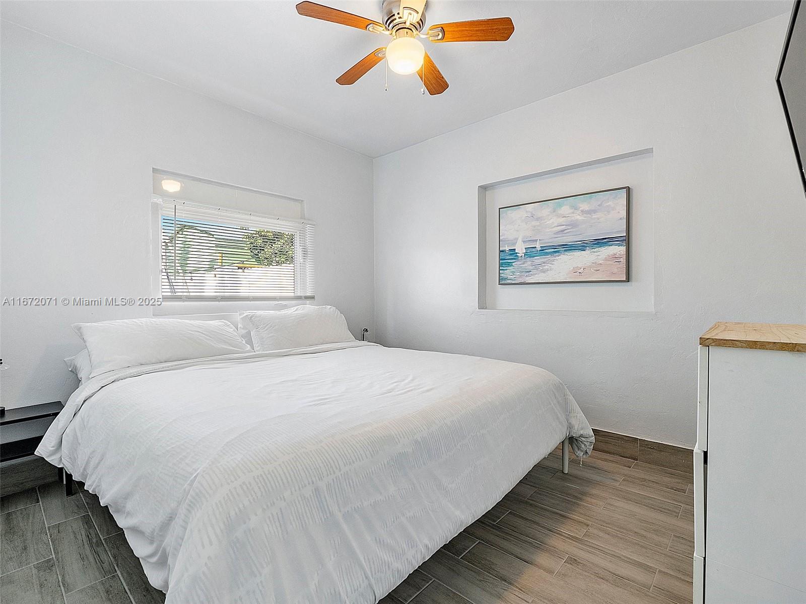 821 SW 25th St