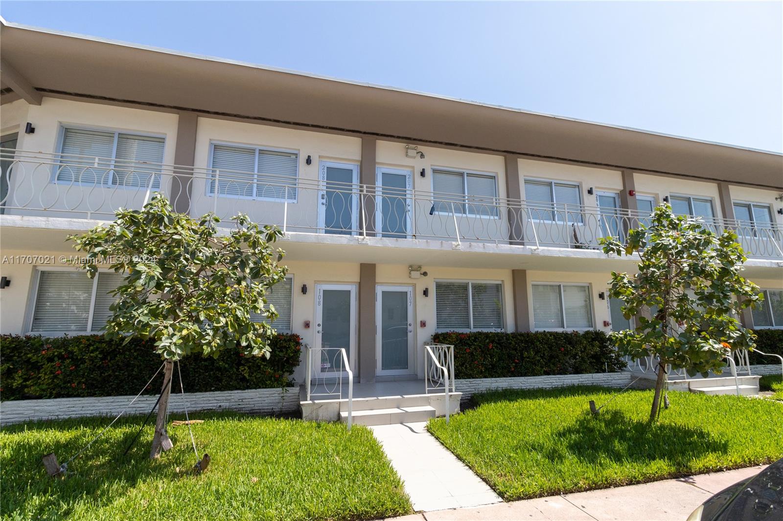 1601 Meridian Ave # 207