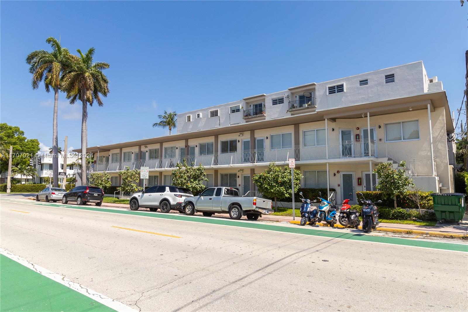 1601 Meridian Ave # 207