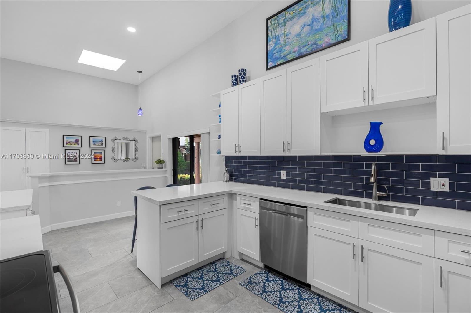 523 Leslie Dr
