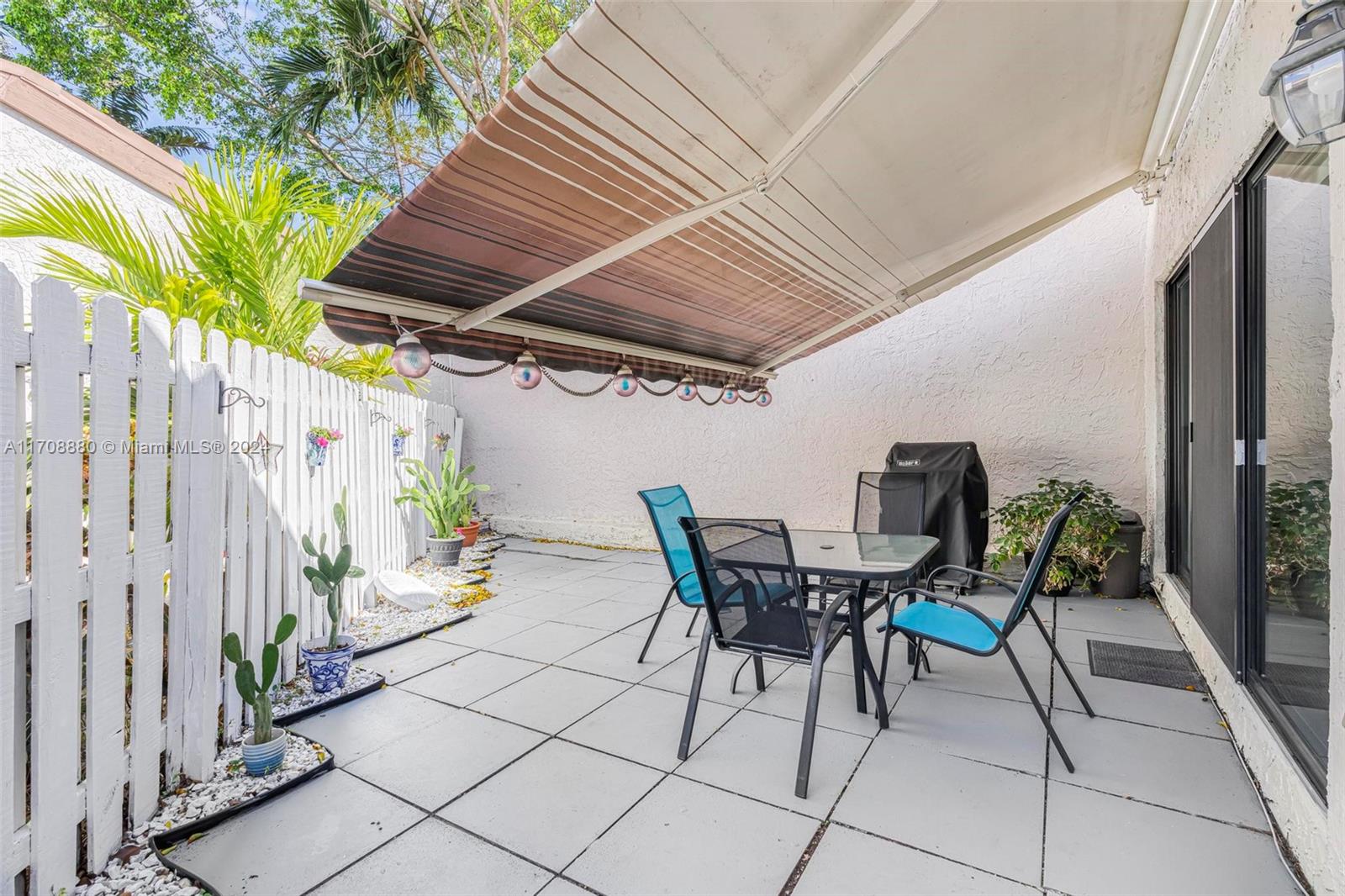 523 Leslie Dr