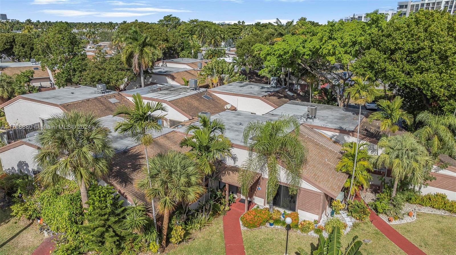523 Leslie Dr