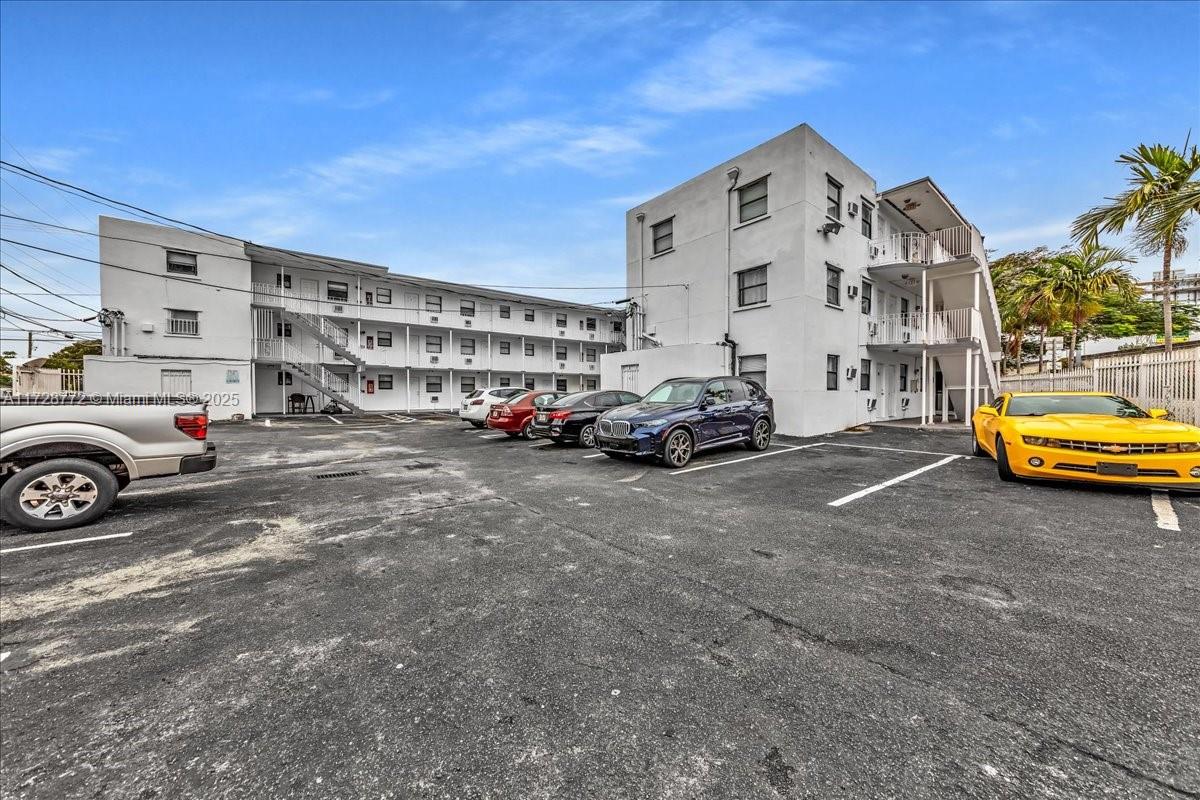 365 NW 8th St # 211