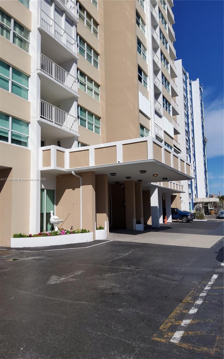 1410 S Ocean Dr # 703
