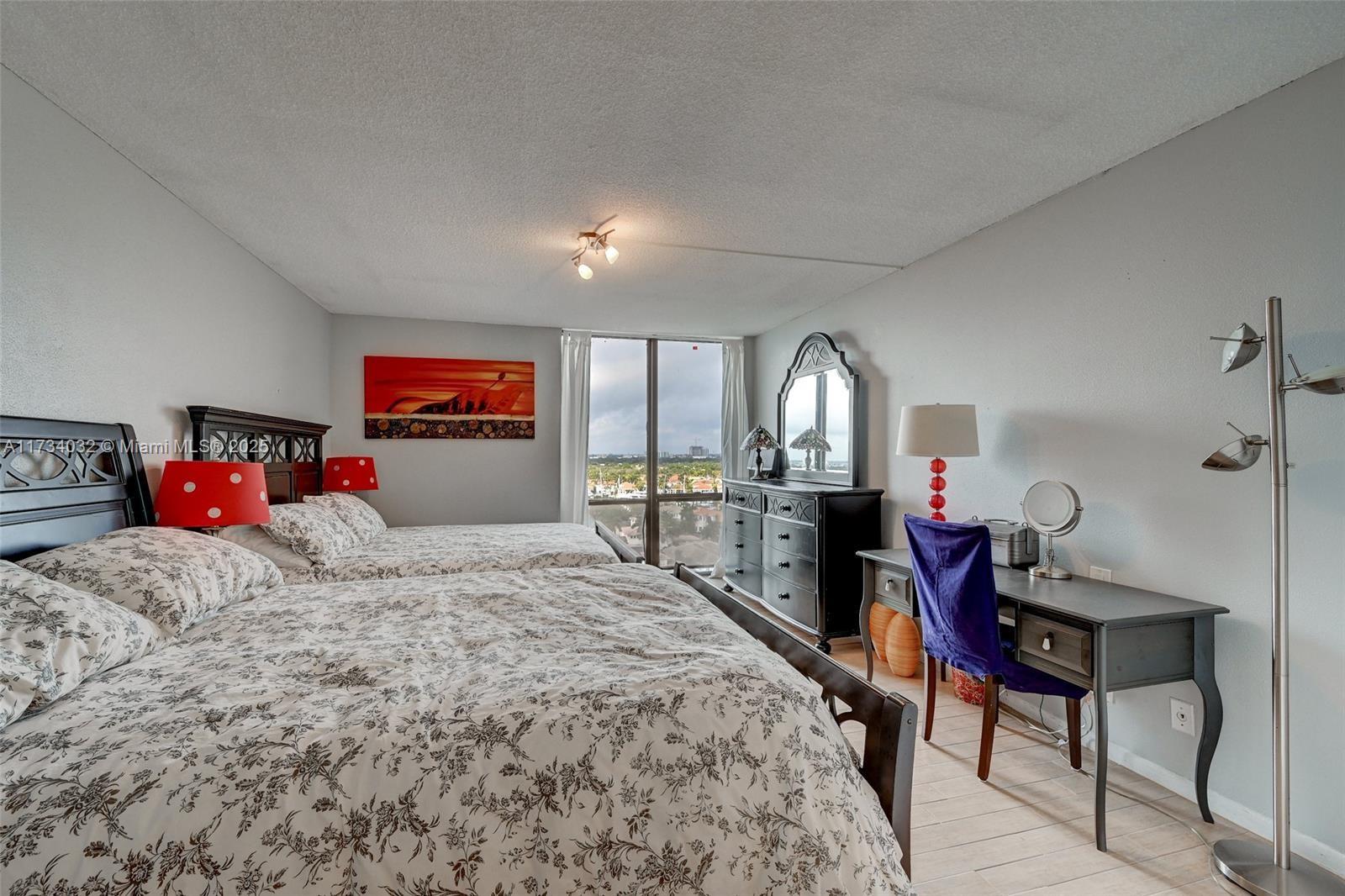 1500 S Ocean Dr # 14C