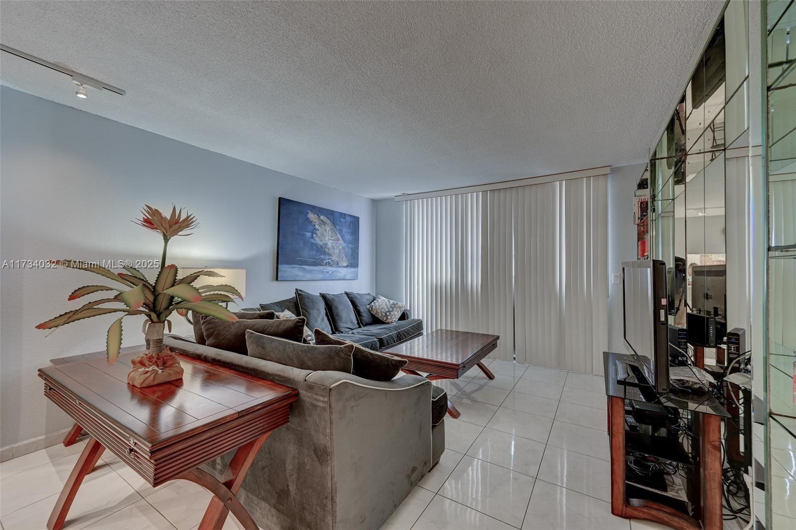 1500 S Ocean Dr # 14C