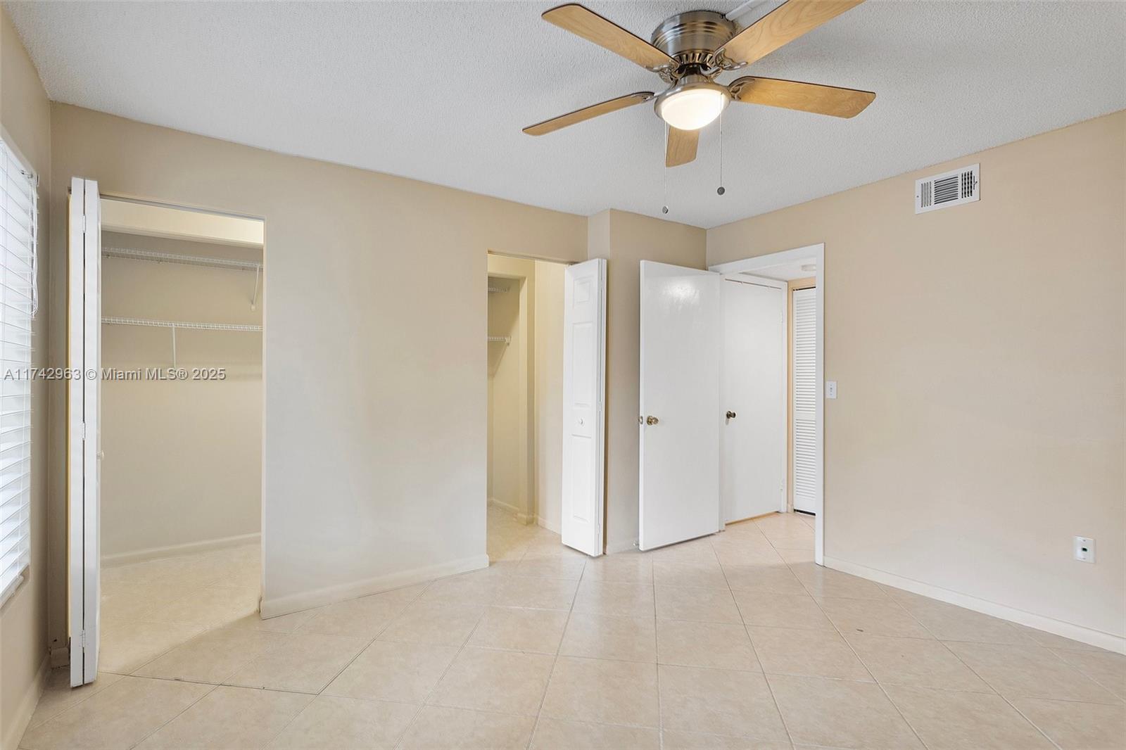815 W Boynton Beach Blvd Unit: 12-102