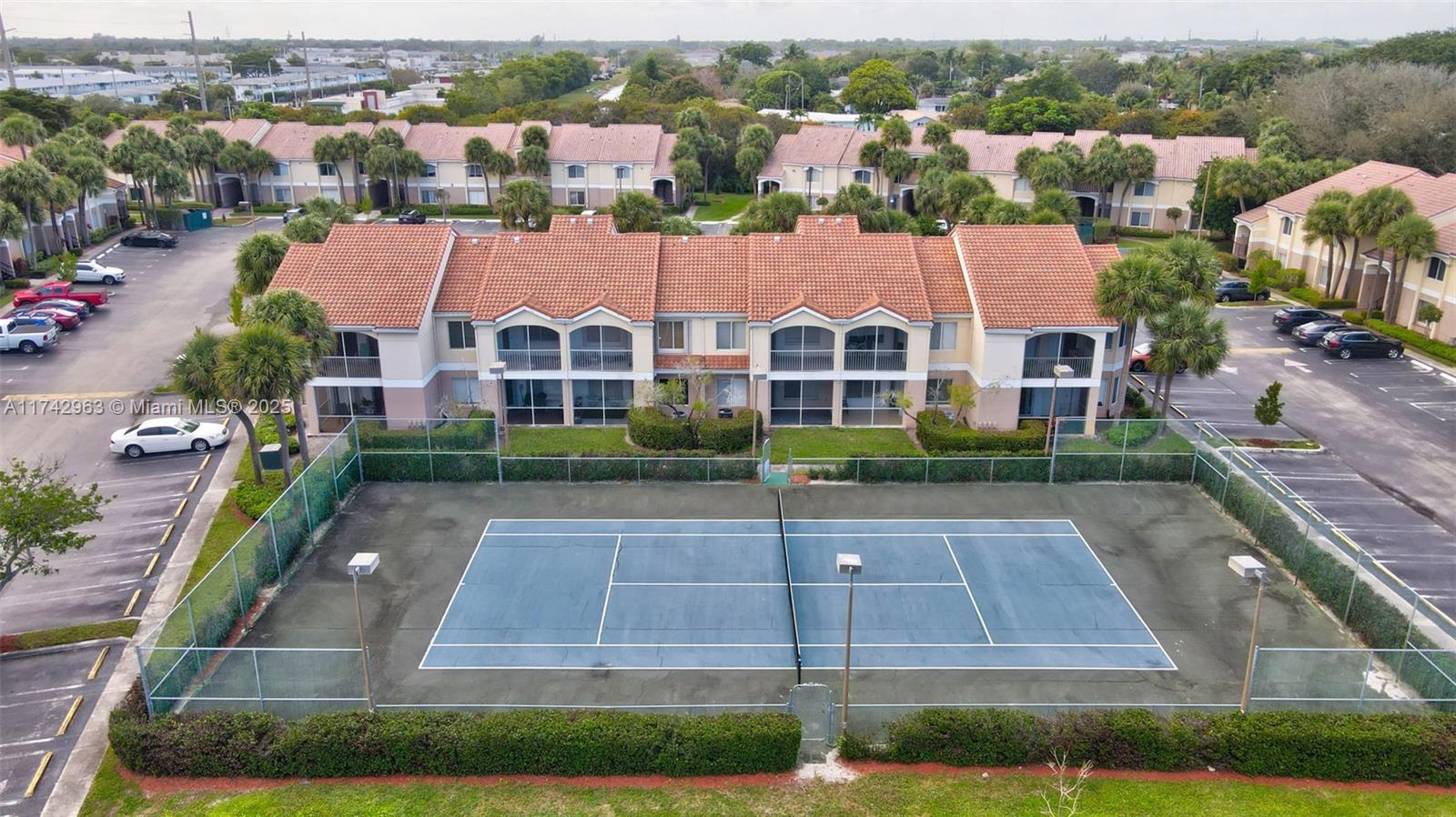 815 W Boynton Beach Blvd Unit: 12-102