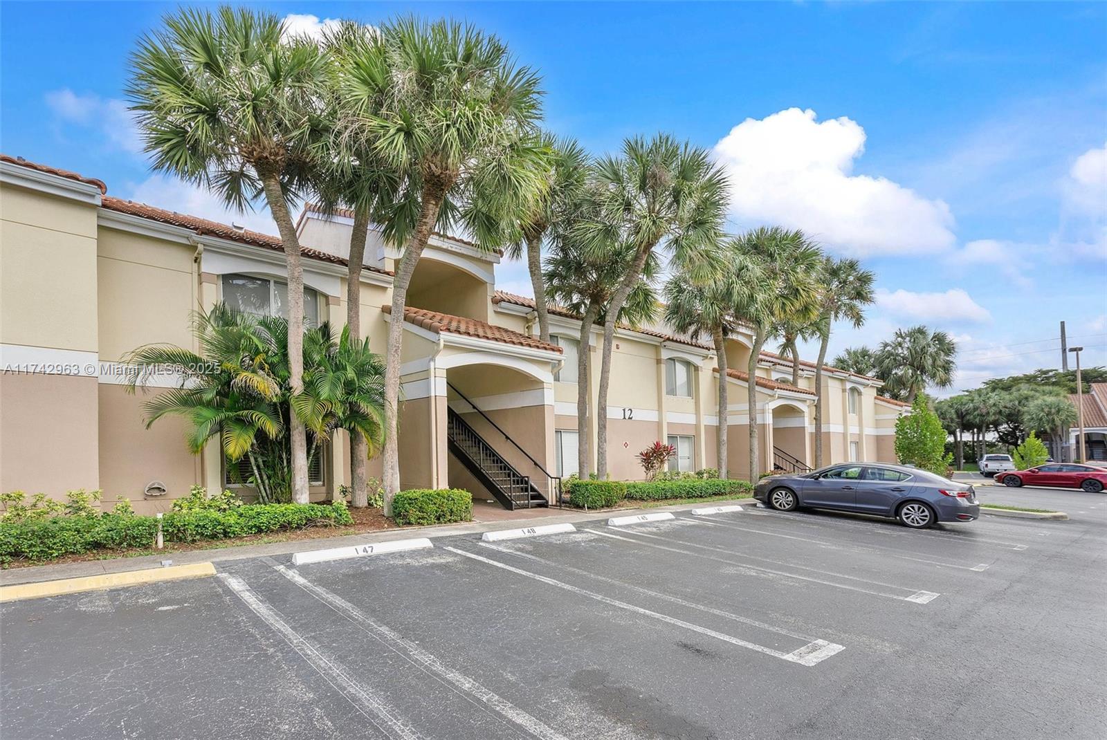 815 W Boynton Beach Blvd Unit: 12-102