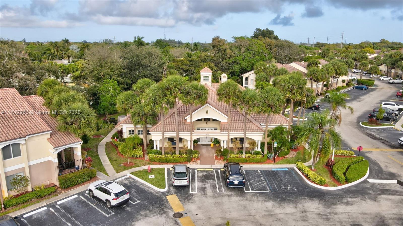 815 W Boynton Beach Blvd Unit: 12-102